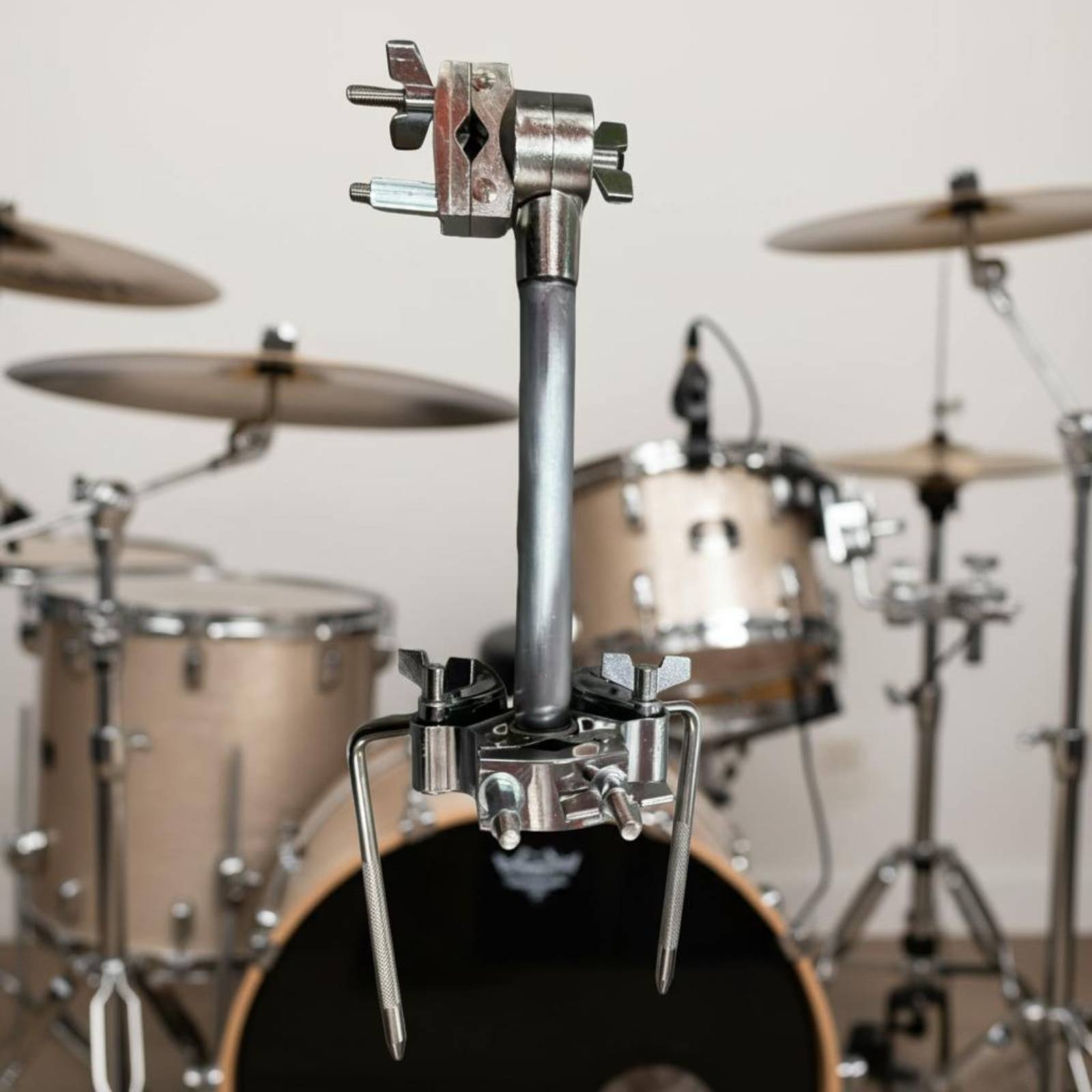 ダブルタムホルダー メタルダブルボールタムホルダー 楽器用ハ - Musical Instruments Easy のレビューと価格