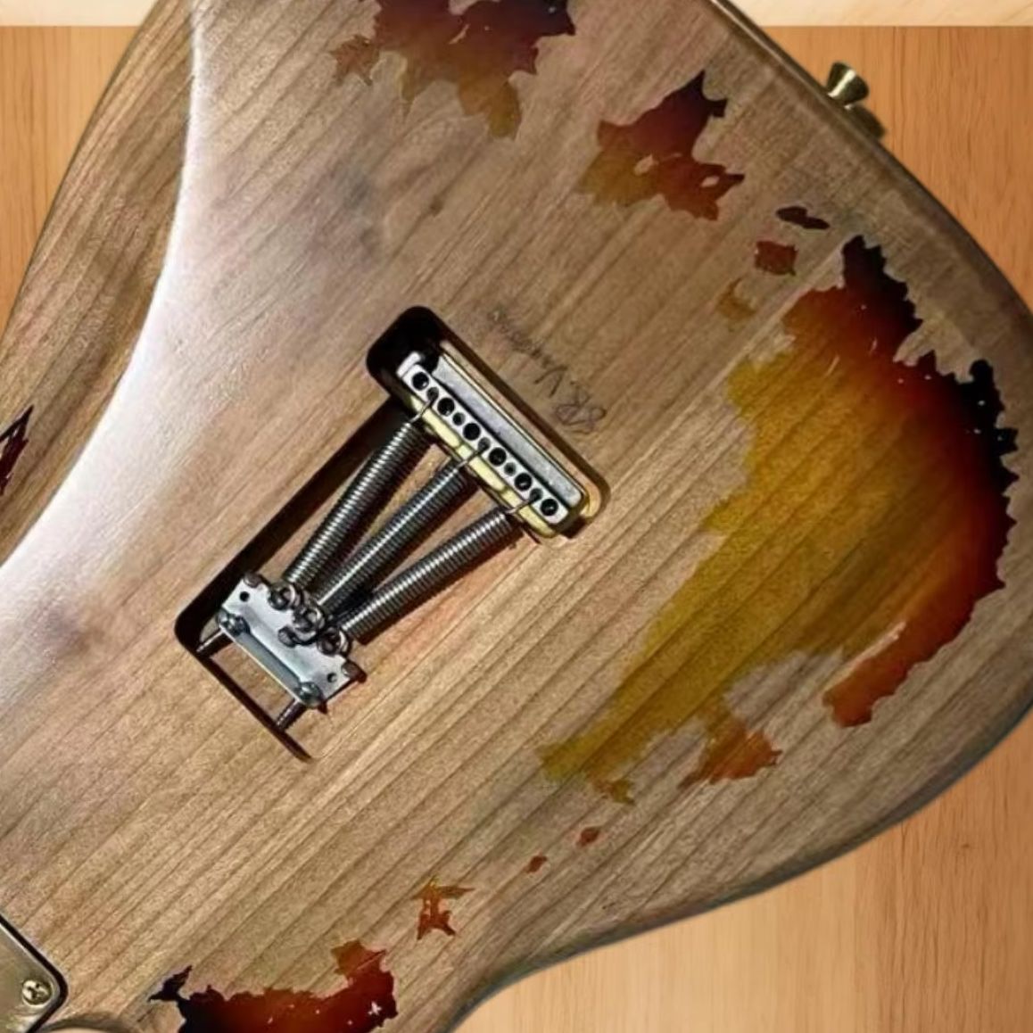 激安セール！ヴィンテージサンバースト仕上げのエレキギター、ロ - Dobro Resonator Guitar のレビューと価格